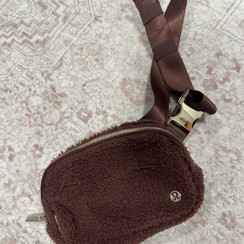 Lululemon Athletica Brown Sherpa Everywhere Belt Bag